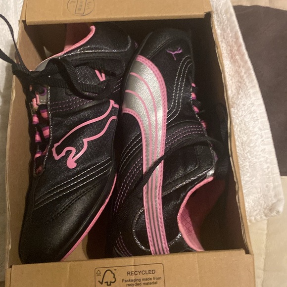 Puma girl running shoes size 3 - Picture 3 of 5